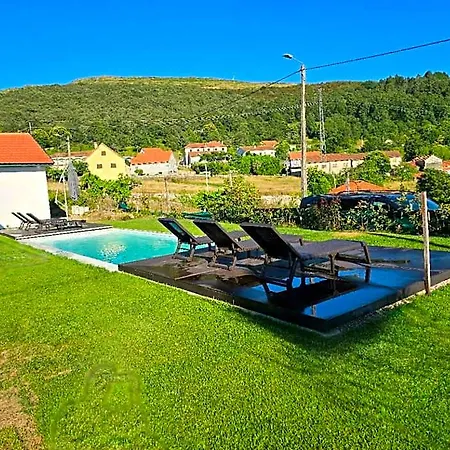 Pousadinha De Paradela (Vila Real)